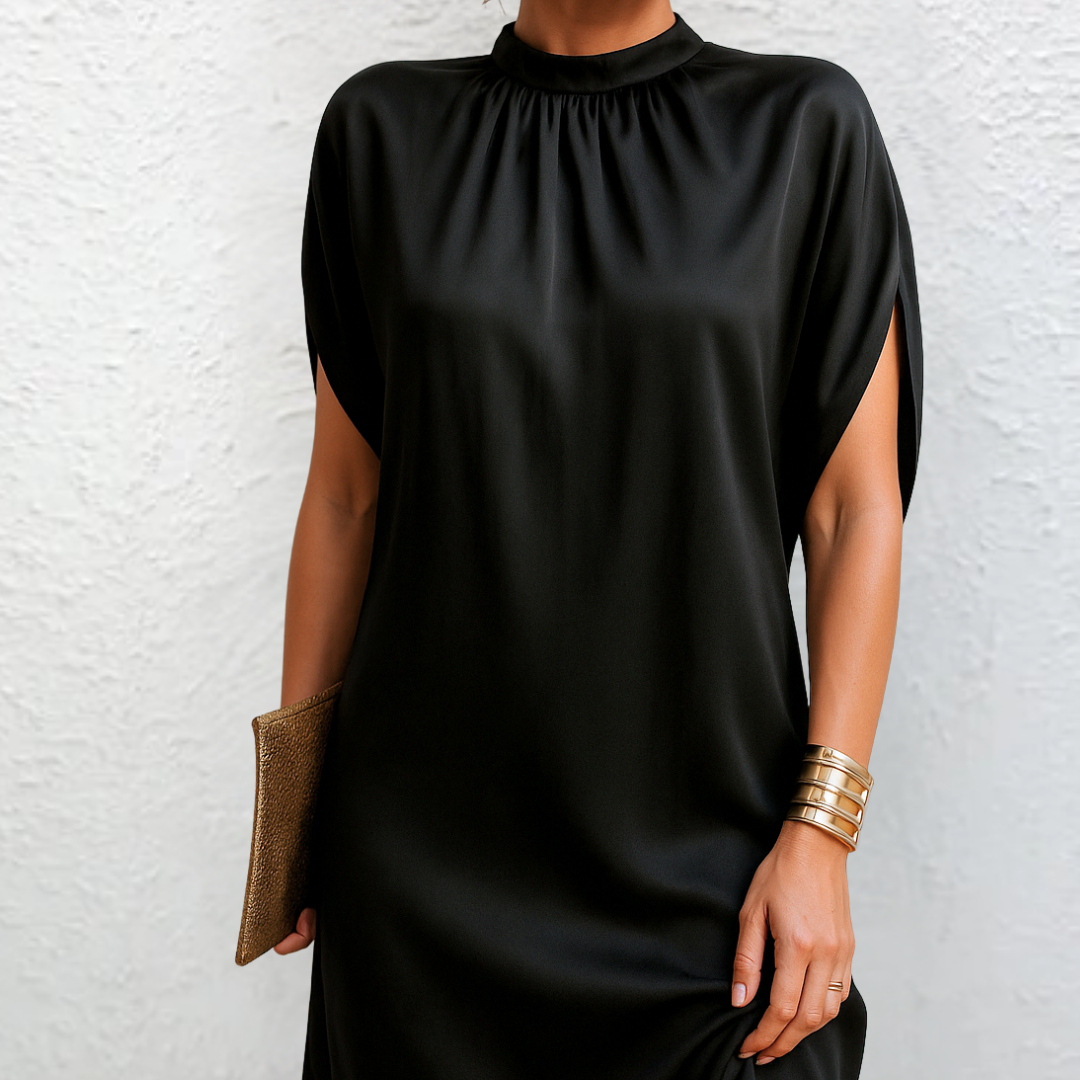 Trudy | Vestido Corto Satinado Negro Con Manga Murciélago Mijn winkel