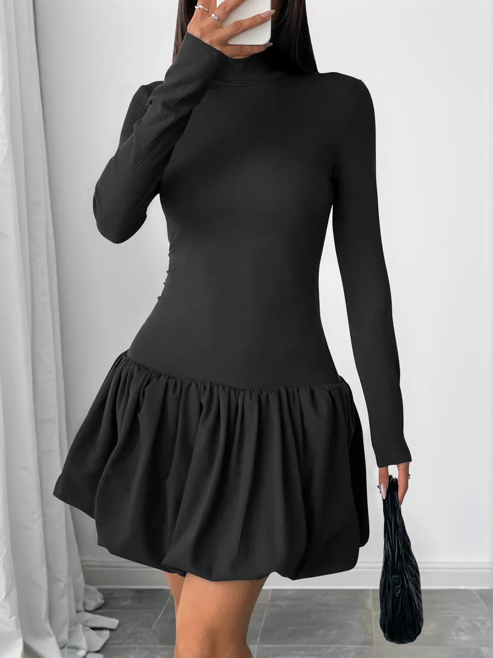 Luciana | Selina Vestido Mini Negro Con Cuello Alto Y Falda Acampanada Karol Firenze
