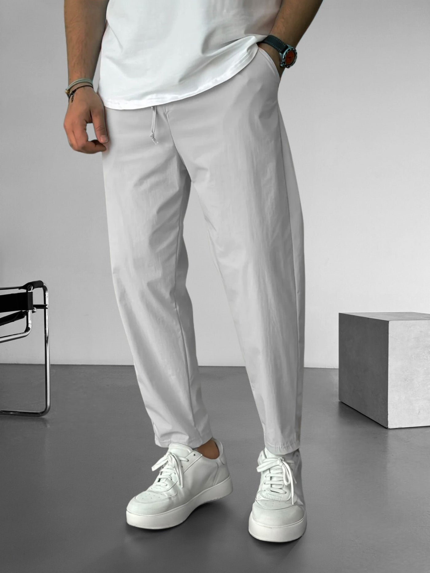 Tariq | Pantalones De Cuerda Tapered Esenciales