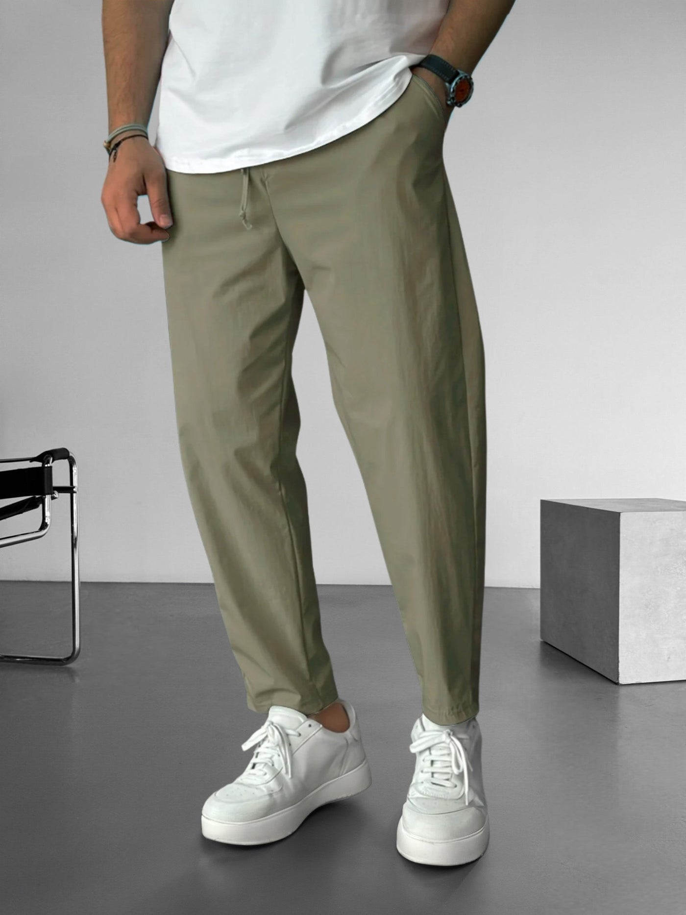 Tariq | Pantalones De Cuerda Tapered Esenciales