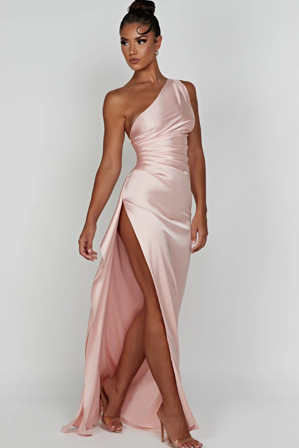 Loralei | Vestido Satinado Con Escote Asimétrico Karol Firenze