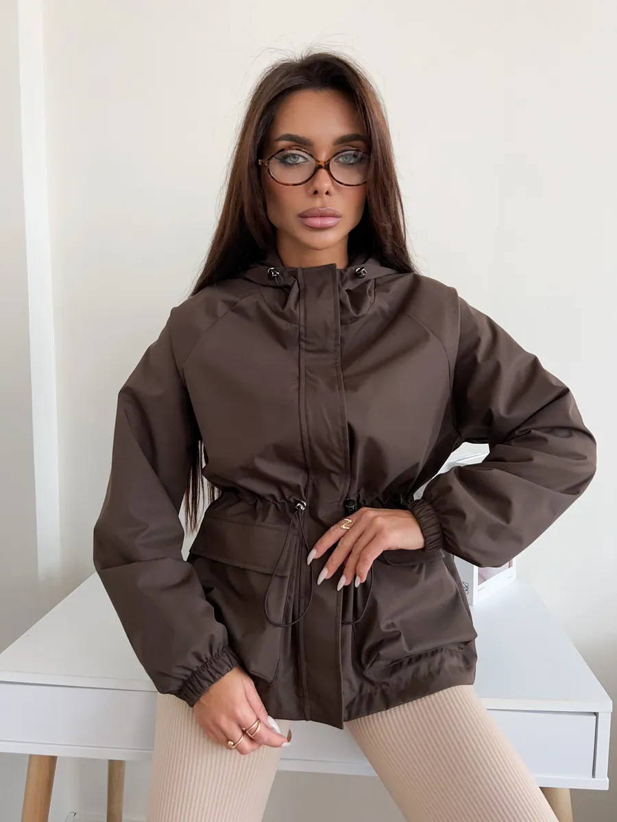 SOFÍA  | chaqueta impermeable con capucha ajustable Karol Firenze