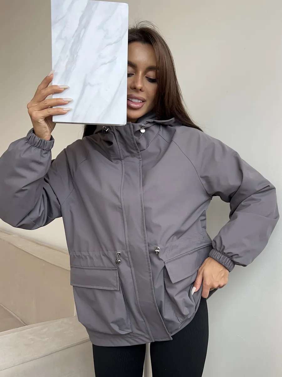 SOFÍA  | chaqueta impermeable con capucha ajustable Karol Firenze