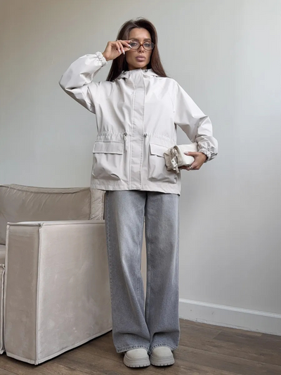 SOFÍA  | chaqueta impermeable con capucha ajustable Karol Firenze