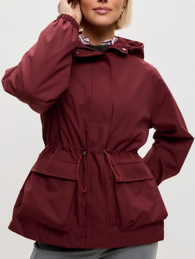 SOFÍA  | chaqueta impermeable con capucha ajustable Karol Firenze