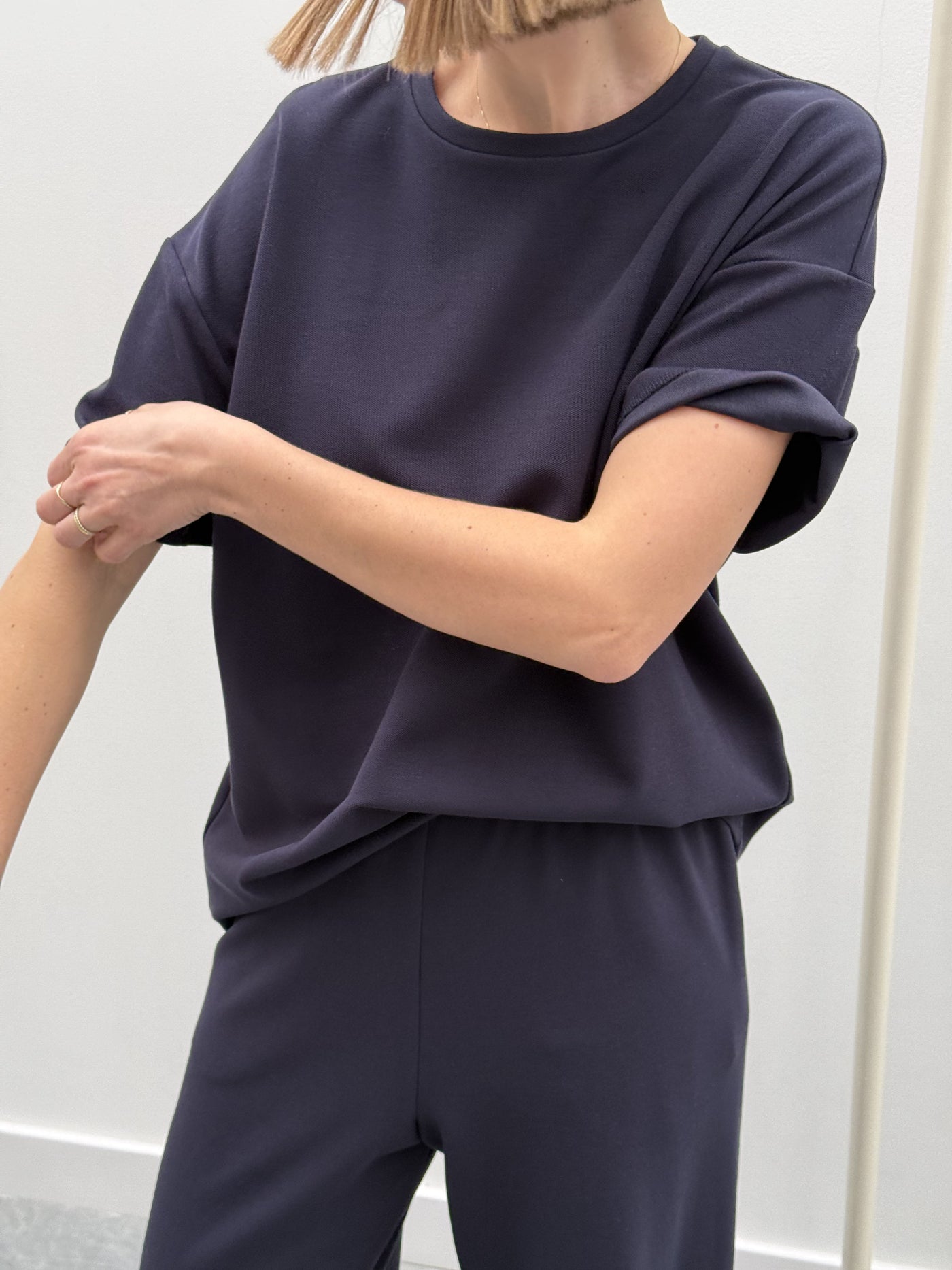 Selinne – Pantalones Azul Marino con Pierna Ancha