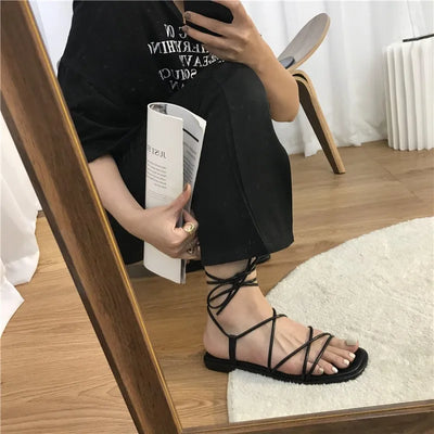 Irene | Sandalias Planas De Punta Cuadrada Con Cordones