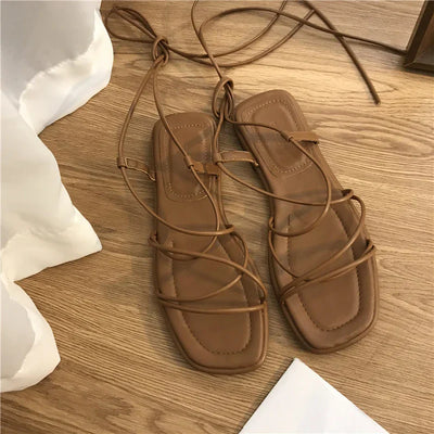 Irene | Sandalias Planas De Punta Cuadrada Con Cordones