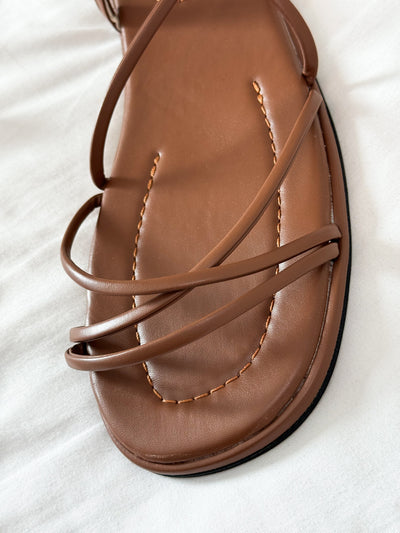 Irene | Sandalias Planas De Punta Cuadrada Con Cordones