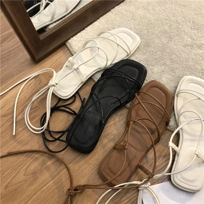 Irene | Sandalias Planas De Punta Cuadrada Con Cordones