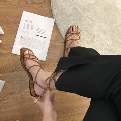 Irene | Sandalias Planas De Punta Cuadrada Con Cordones