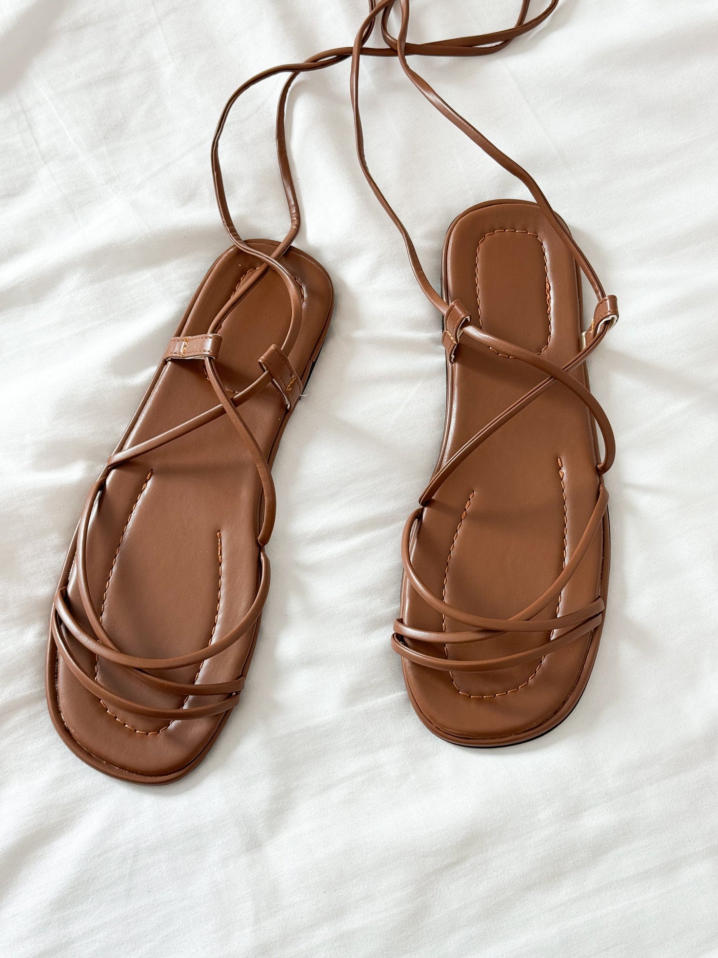 Irene | Sandalias Planas De Punta Cuadrada Con Cordones
