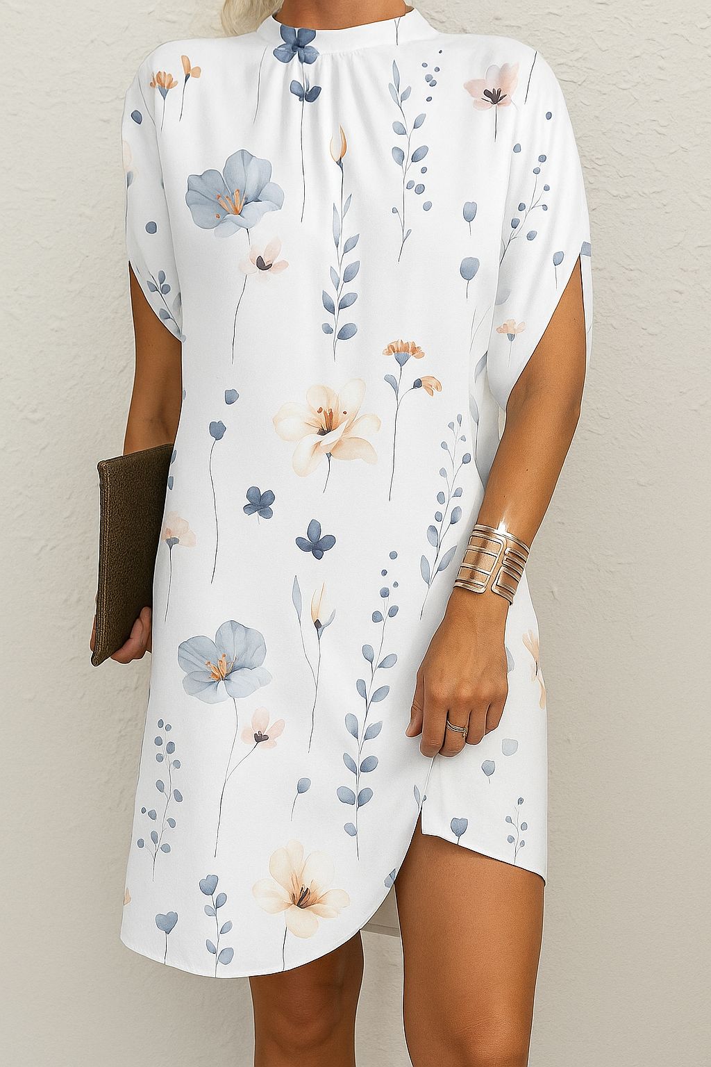 Trudy | Vestido Corto Satinado Negro Con Manga Murciélago Mijn winkel