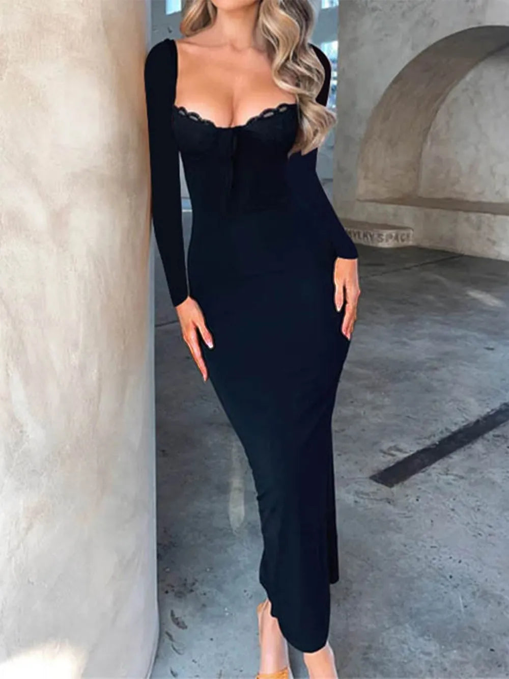 Candela | Czesława Maxi Vestido Con Escote De Encaje Y Mangas Largas Karol Firenze