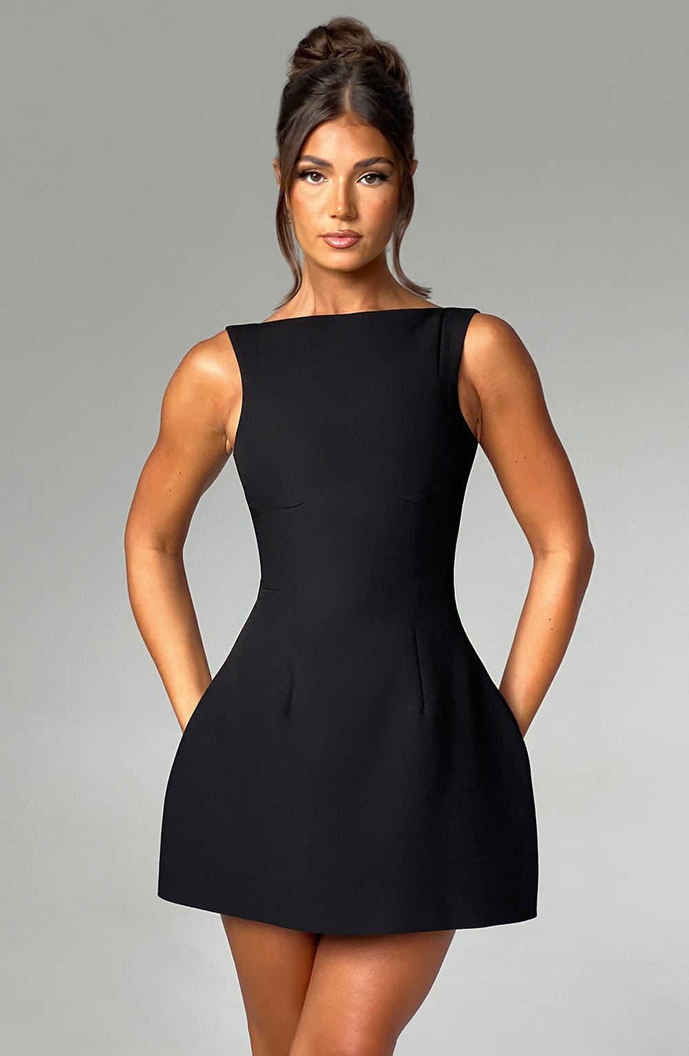 Valeria | Loreni Vestido Mini Karol Firenze
