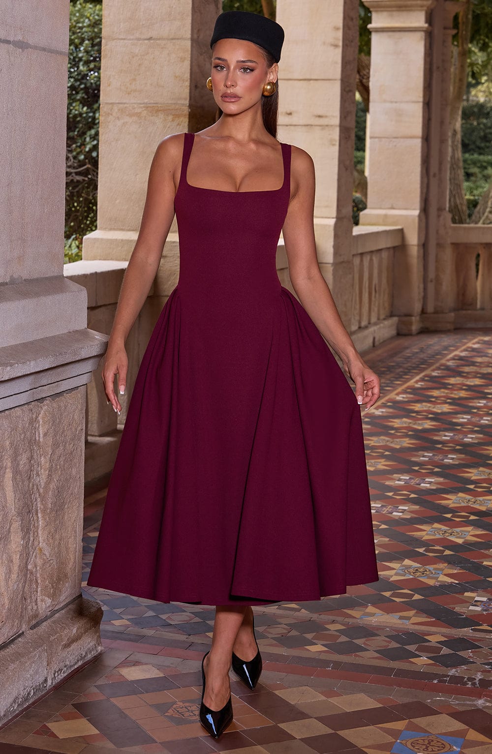 Marivelle | Vestido Midi De Cereza Con Paneles Plisados Karol Firenze