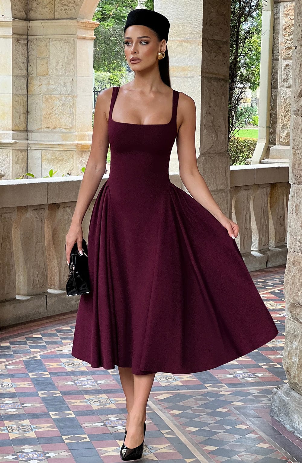 Marivelle | Vestido Midi De Cereza Con Paneles Plisados Karol Firenze