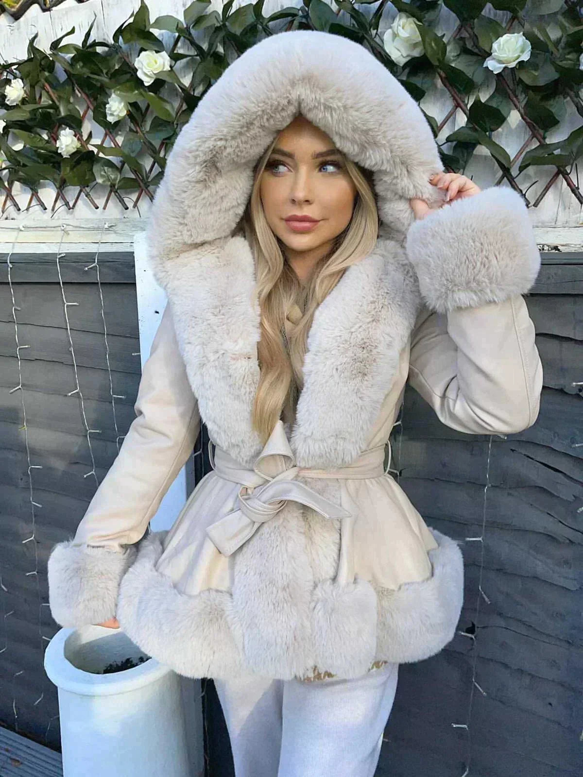 Celeste | Abrigo De Invierno Con Capucha | Blanco - Cómodo Y Protector