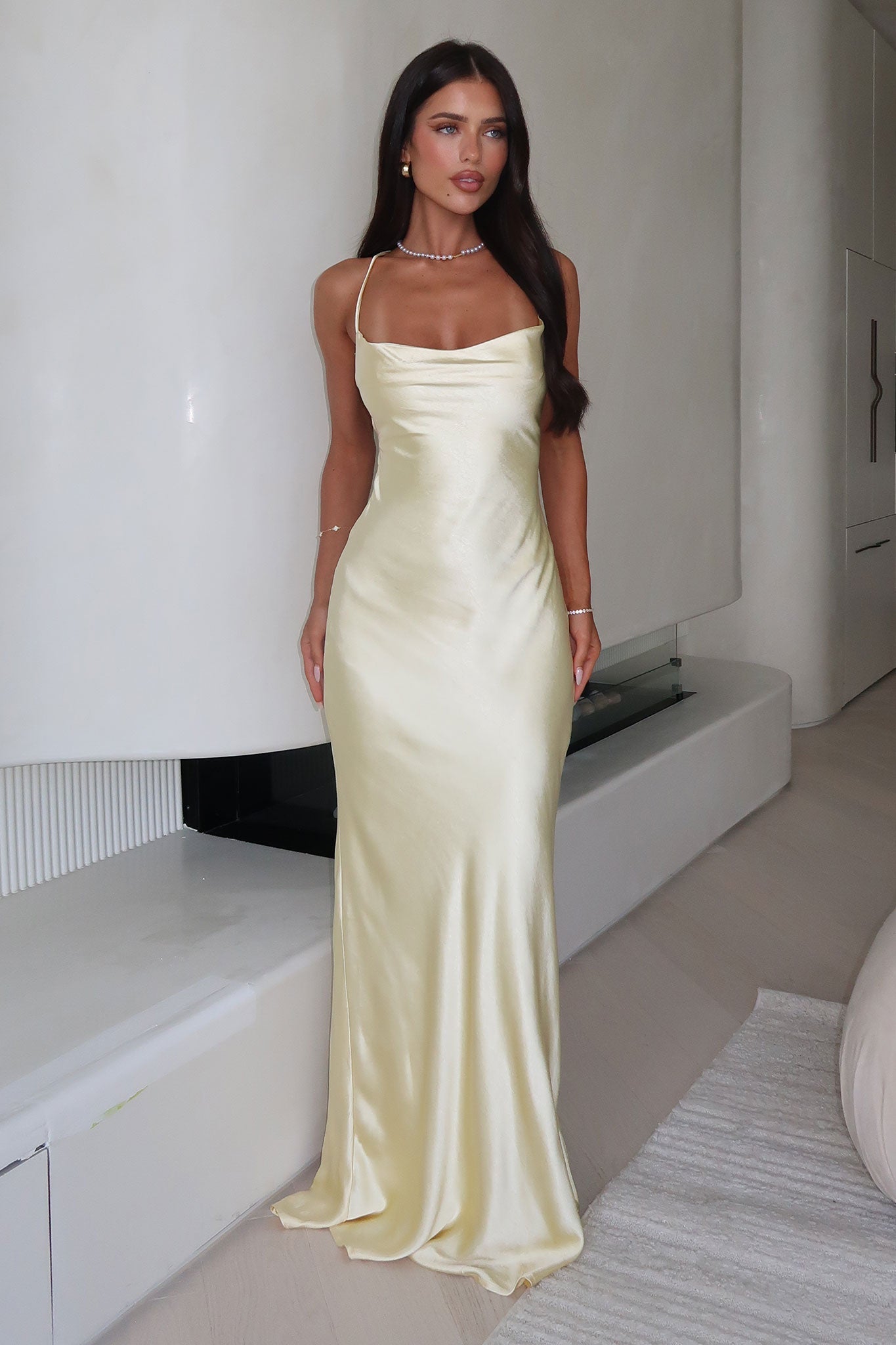 Celestina | Vestido Maxi De Satén Con Escote En Agua Karol Firenze